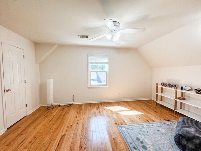 Building Photo - 138 Wood Creek Dr