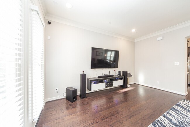 Building Photo - 12258 Oxford Cres Cir