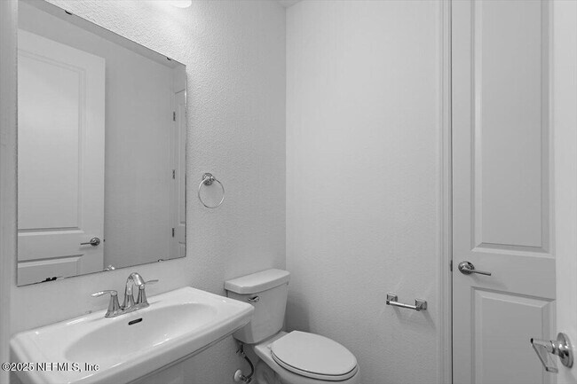 Building Photo - 21 Pine Candle Way