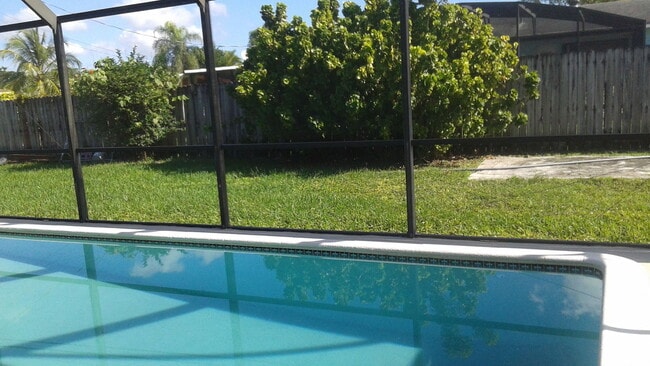 Building Photo - 20341 SW 117th Ave