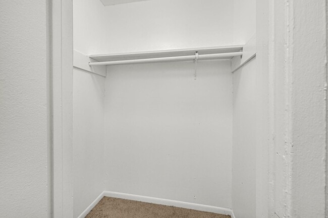 Building Photo - Make this charming studio your new home!