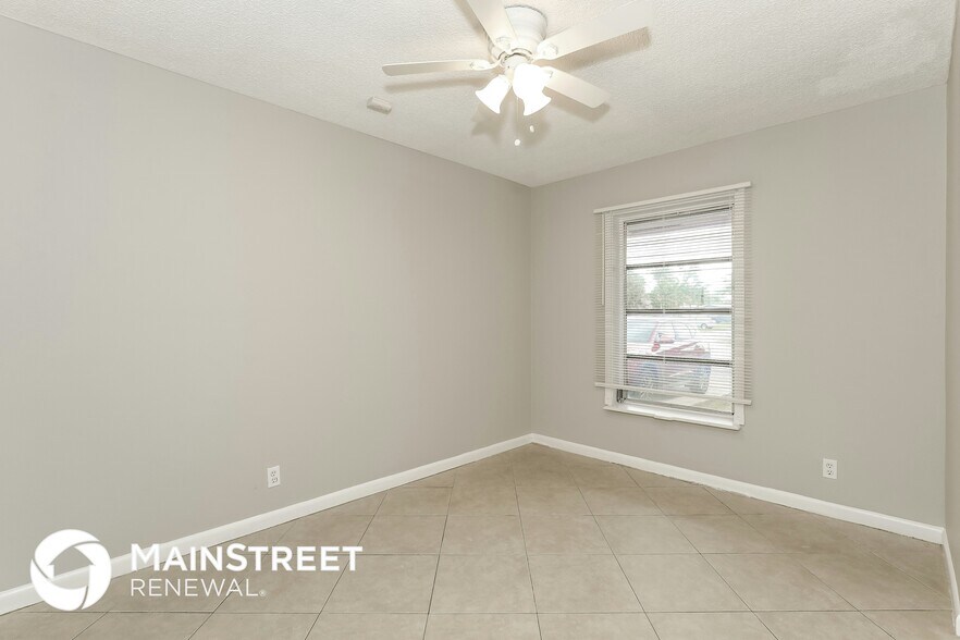 Building Photo - 771 SW 70th Way