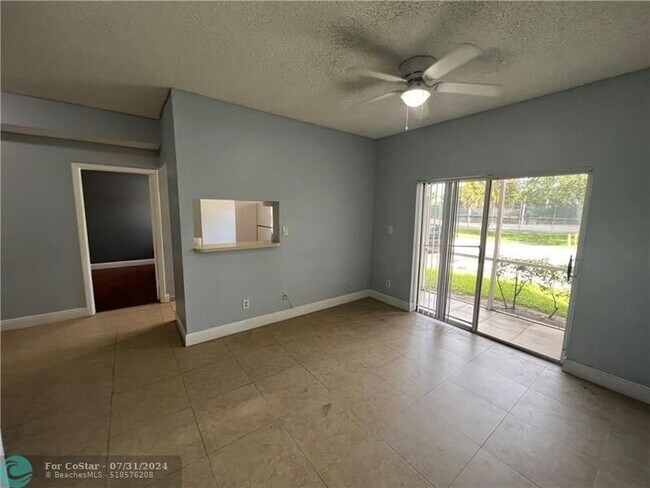 Building Photo - 840 Cypress Park Way