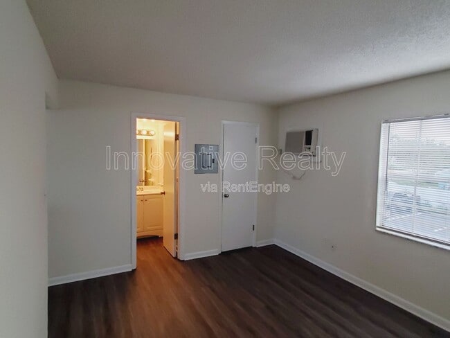 Building Photo - 5250 Davisson Ave