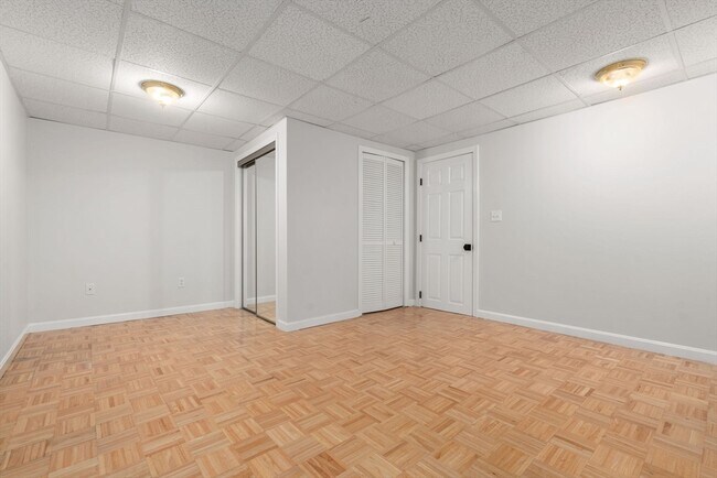 Building Photo - 33 Saco St
