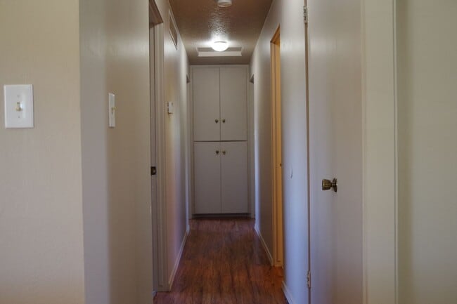 Building Photo - NOW AVAILABLE! MUST SEE - BEAUTIFUL 4BR/3B...