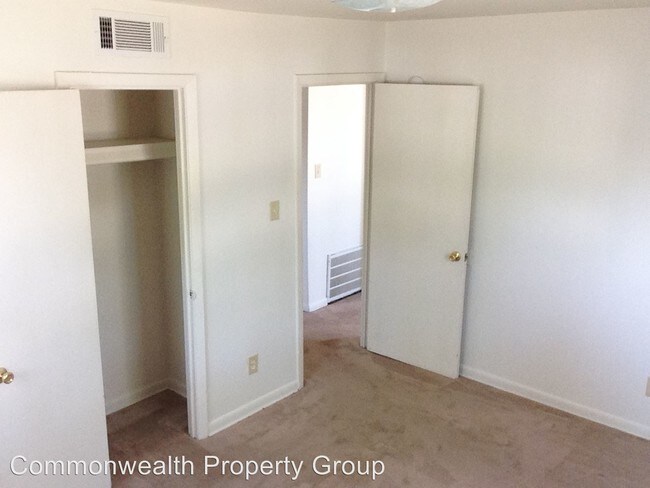 Building Photo - 2 br, 1 bath Apartment - 8 Pollux Circle East