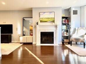 Building Photo - 47 Harvard St