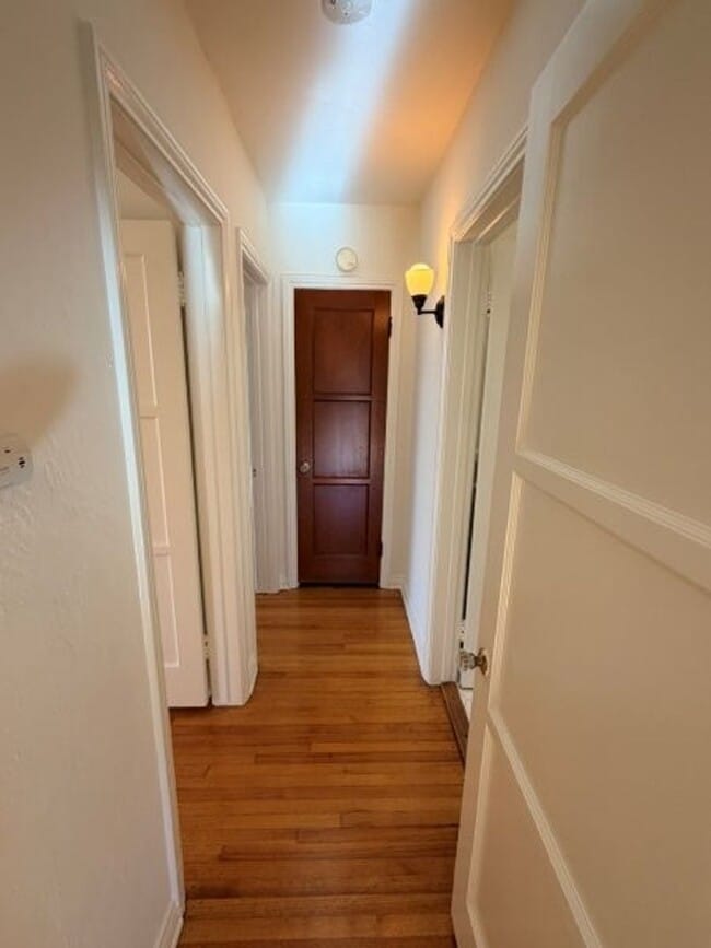 Building Photo - Pico-Robertson / Beverlywood 2 beds + 1.5 baths Spanish house PLUS Studio ADU  | Pool+Jacuzzi & e...