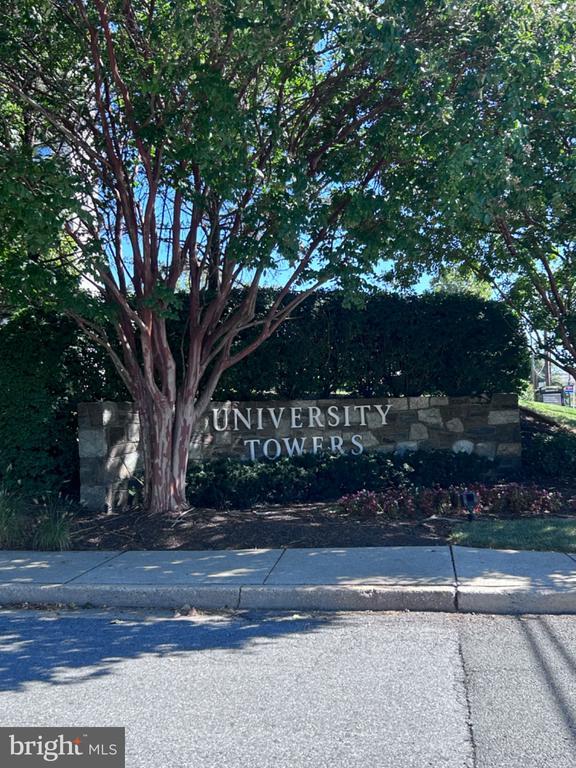 Building Photo - 1111 University Blvd W