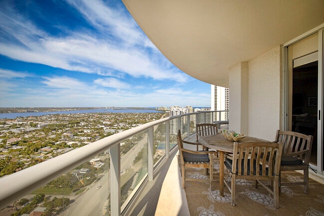Building Photo - 2700 N Ocean Dr