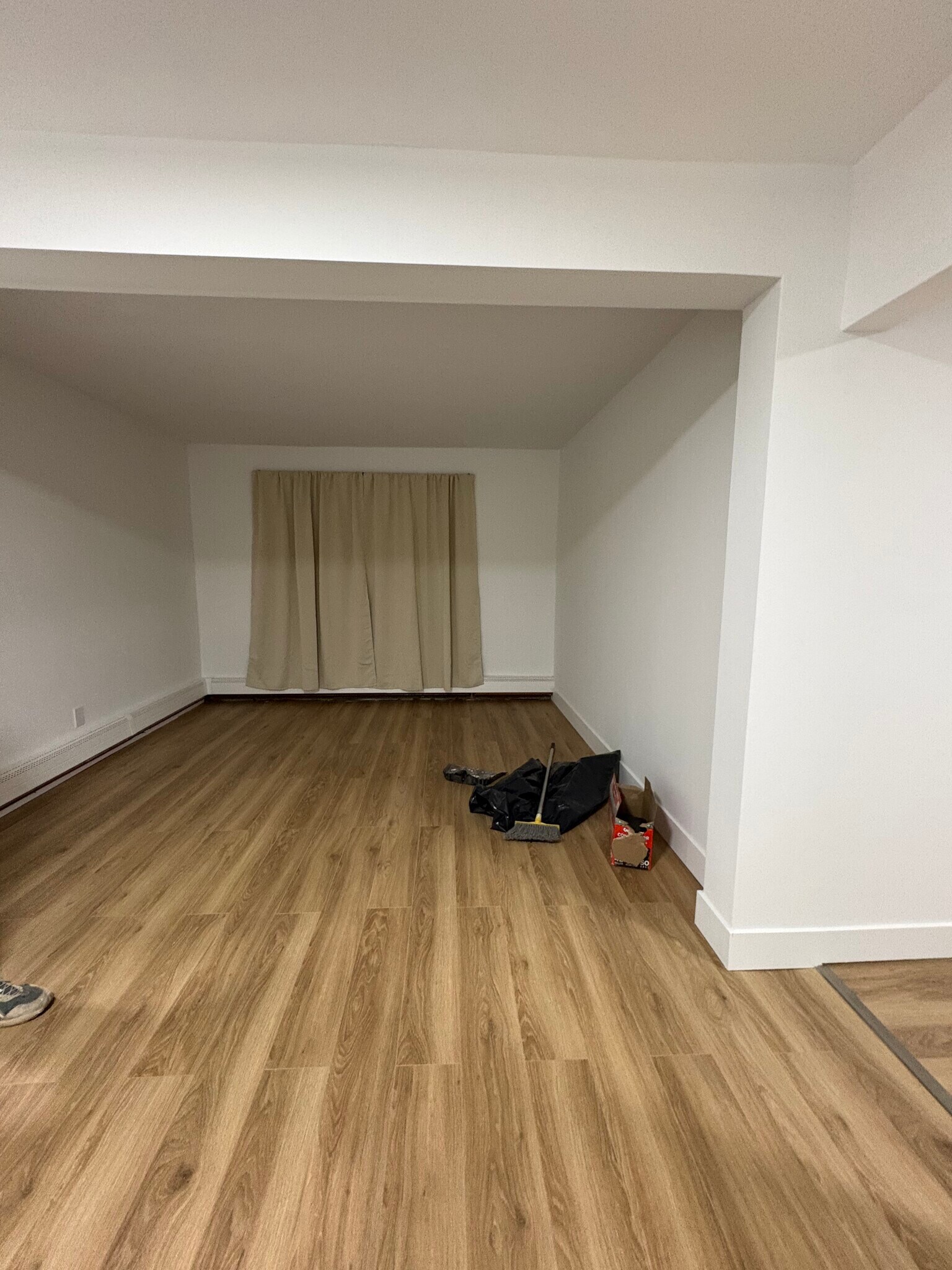 Building Photo - 193 Jerome Ave