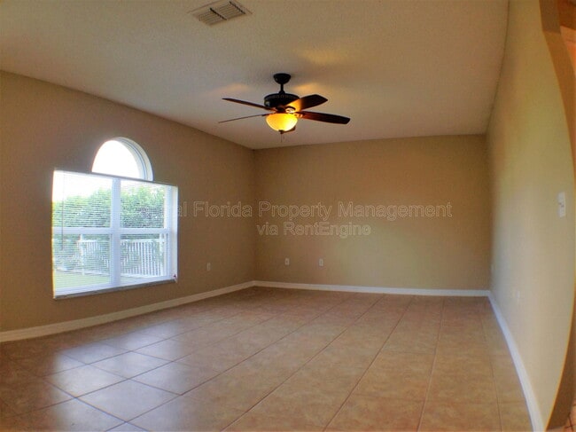 Building Photo - 4437 Stonemeadow Dr