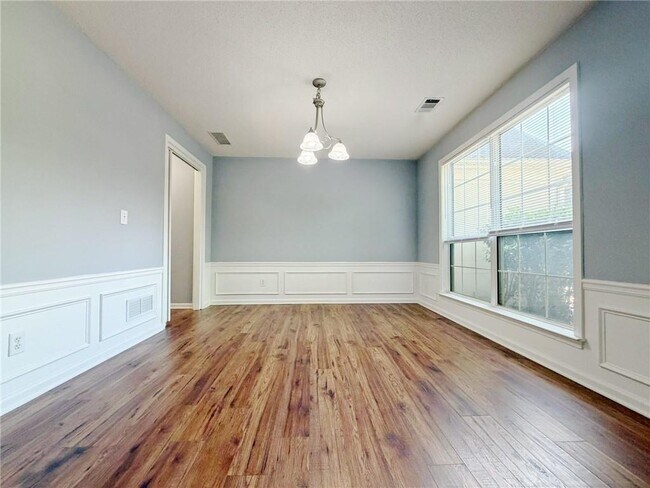 Building Photo - 11545 Carriage Park Ln