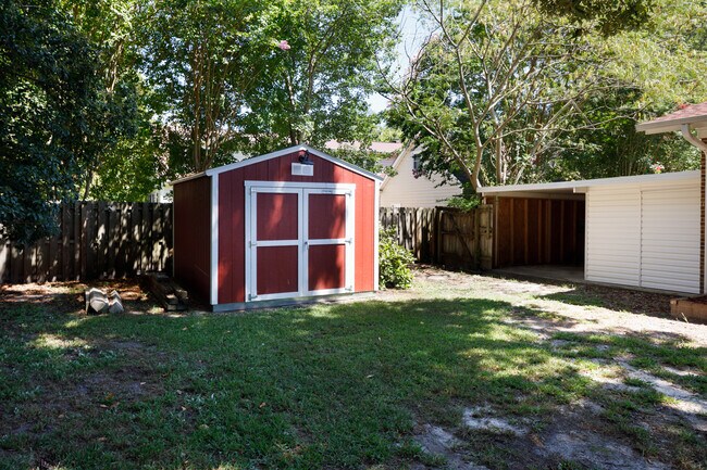 Building Photo - 606 Hilliard Dr