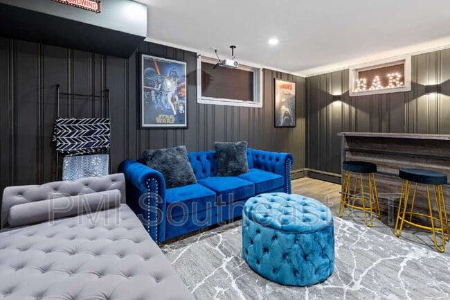 Building Photo - 15 Wiemes Ct