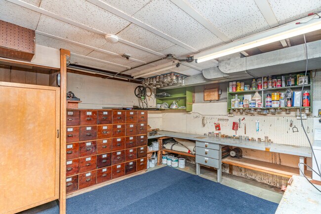 Building Photo - 110 Homestead Dr