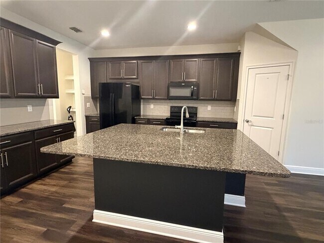 Building Photo - 14263 Damselfly Dr