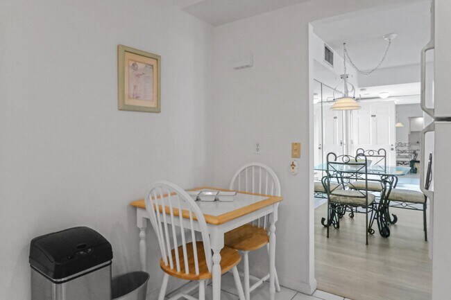 Building Photo - 225 S Beach Rd