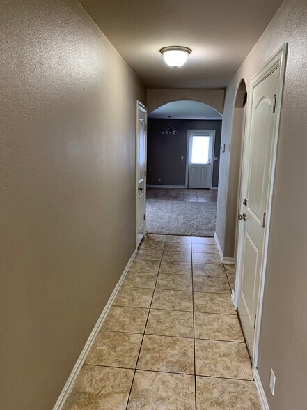 Building Photo - 3406 E Fairmont Pl