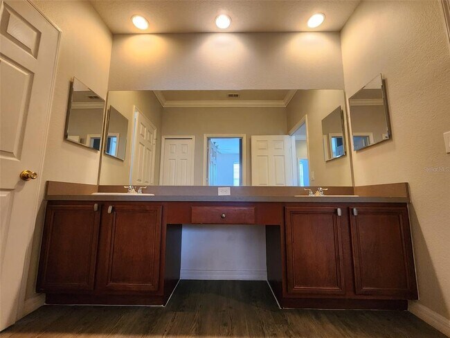 Building Photo - 14315 Huntcliff Park Way