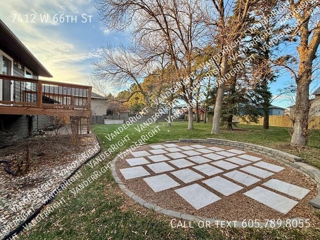 Building Photo - 7412 W 66th St