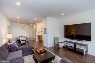 Building Photo - 233 Lewis Fisher Dr