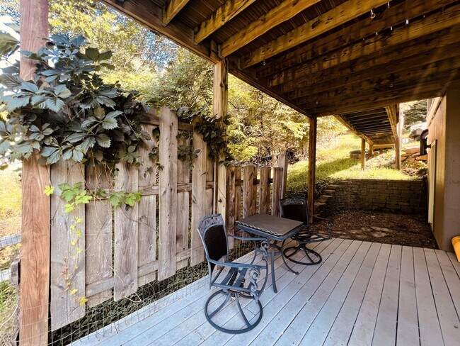 Building Photo - Just Beyond Downtown Boone with Amazing Mo...