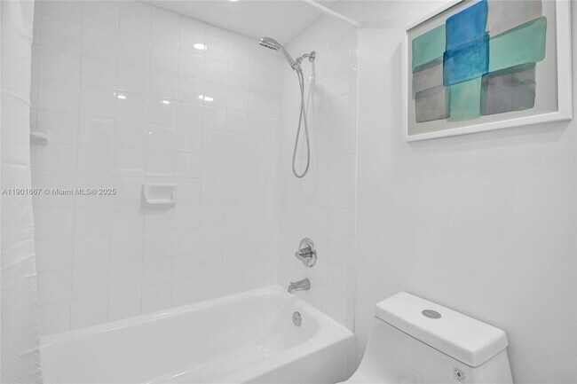 Building Photo - 2501 S Ocean Dr