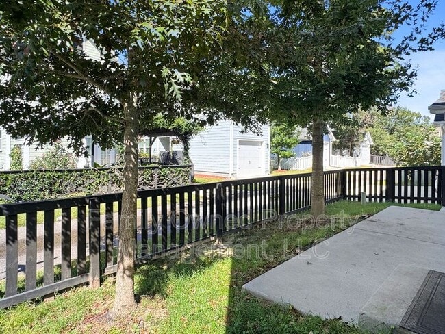 Building Photo - 201 Makemie Wy