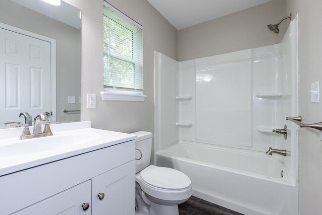 Building Photo - NEW LOW PRICE! 4 Bedroom 2 Bath +updated! ...