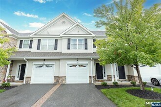 Building Photo - 52 Parkside Dr