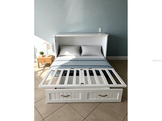 Building Photo - 7540 Bay Island Dr S