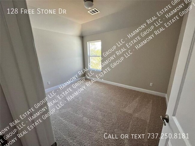 Building Photo - 128 Free Stone Dr