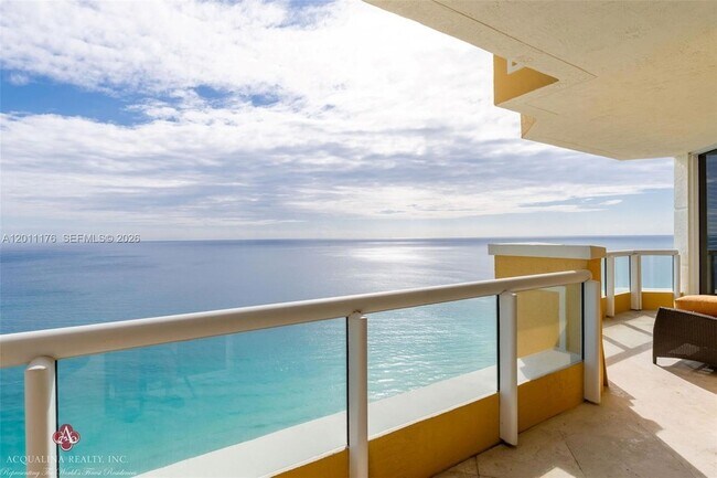 Building Photo - 17875 Collins Ave