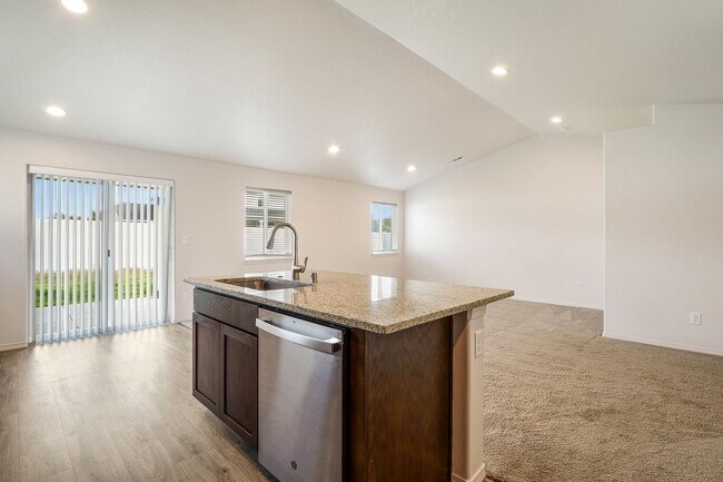 Building Photo - 4214 W Wood Ct