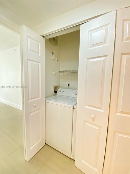 Building Photo - 2440 E Preserve Way