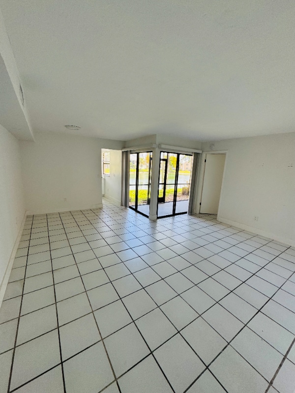 Building Photo - 1021 Adams Ave