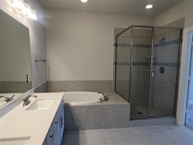 Building Photo - 3560 Sevilla Dr