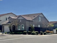 Building Photo - 2700 Chuckwagon Ln