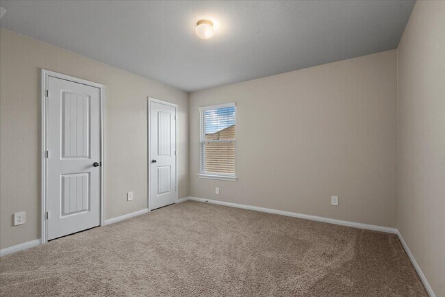 Building Photo - 5639 Brooklyn Rose Dr