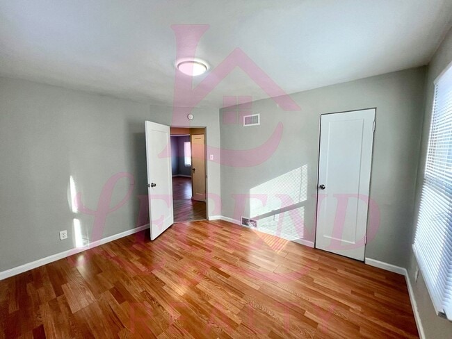 Building Photo - Adorable 3 Bedroom 1 Bathroom Home!