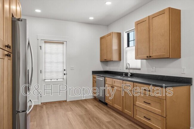 Building Photo - 5421 Apple Rose Ln
