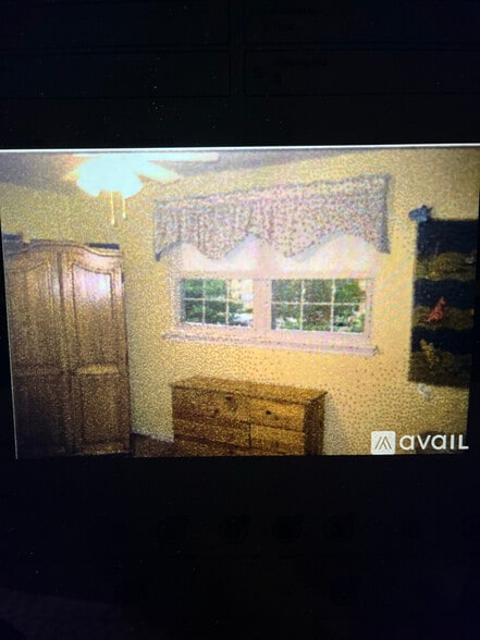 Building Photo - 48 Eaves Mill Rd