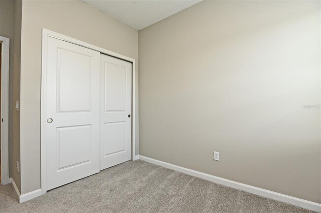 Building Photo - 627 Bayhawk St