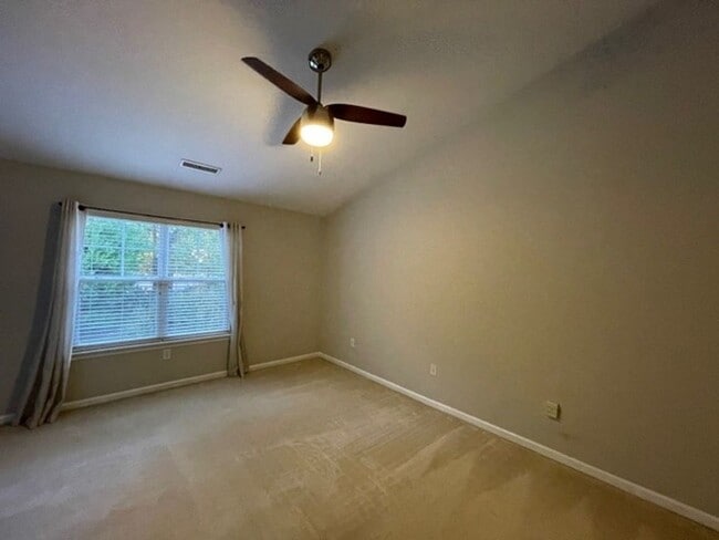 Building Photo - Prime North Raleigh Townhome with Dual Suites & Community Pool