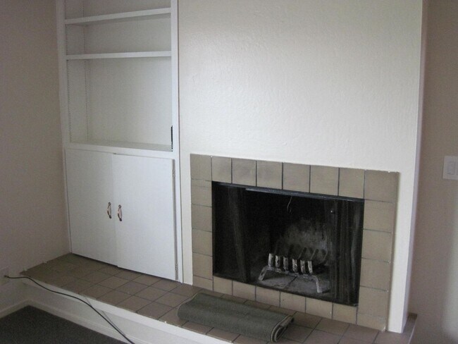 Building Photo - 306Cayuga