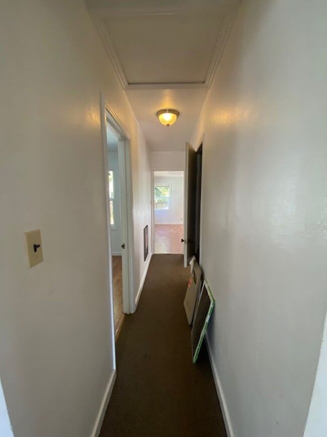 Building Photo - Close to Cal Poly Humboldt, 4/2 house!