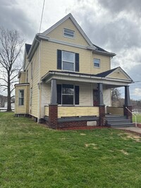 Building Photo - 422 E Reynolds St