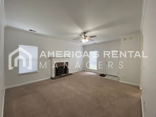 Building Photo - 5303 Cottage Ln